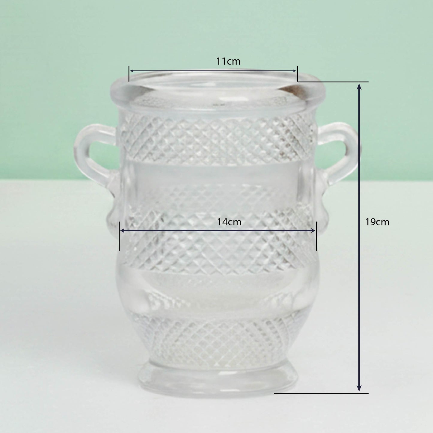 Diamond-Cut Quilted Trophy Glass Vase