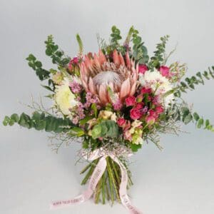 Transform Your Workspace with Corporate Flower Décor