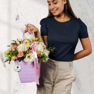 Timeless vs. Trendy: A Deep Dive into Teacher's Day Floral Gifts