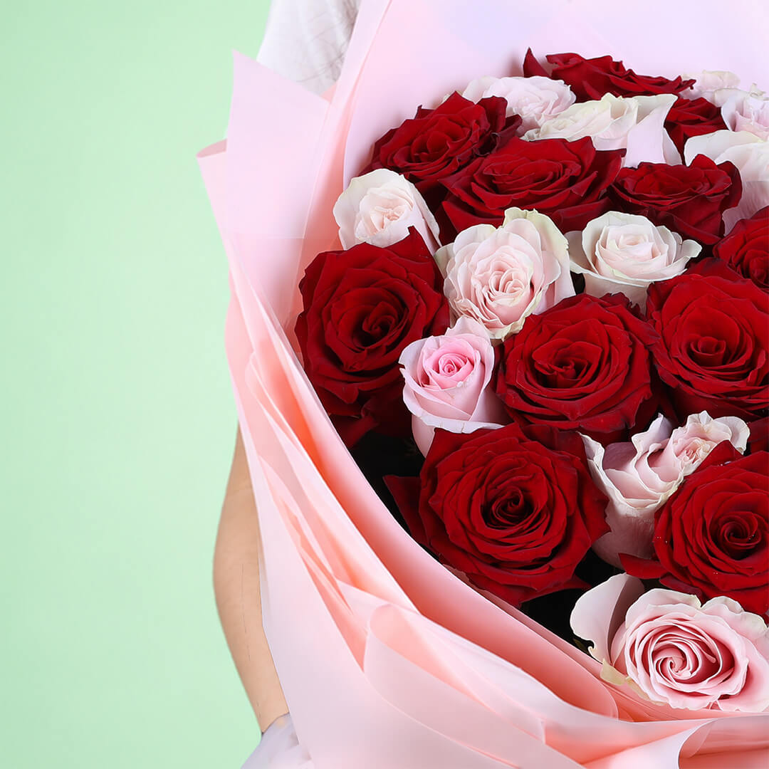 50 Red & Pink Rose Wrap