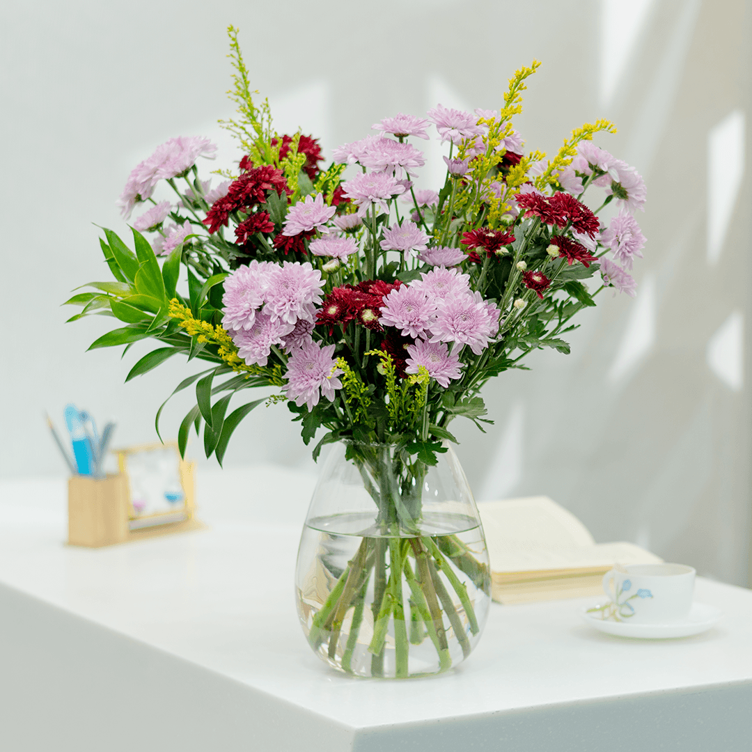 Chrysanthemum Weekly Flower Subscription - Image 4