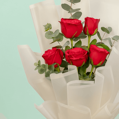 Crimson Charm – 5 Red Rose Bouquet