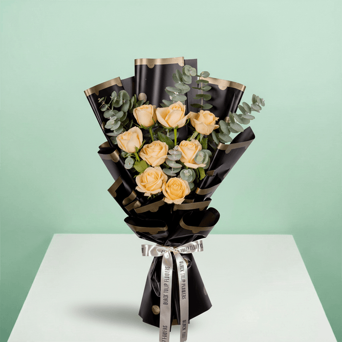 Elegant 8 Peach Roses with Eucalyptus