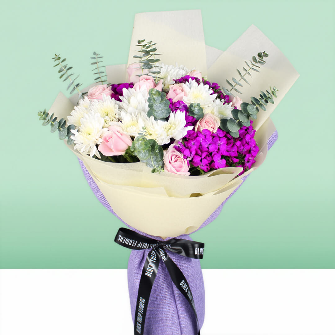 Floral Delight Rakhi Combo with flowers and Rakhi gift for Raksha Bandhan