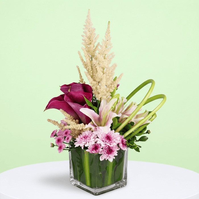 Elegant Calla Lily Glass Vase