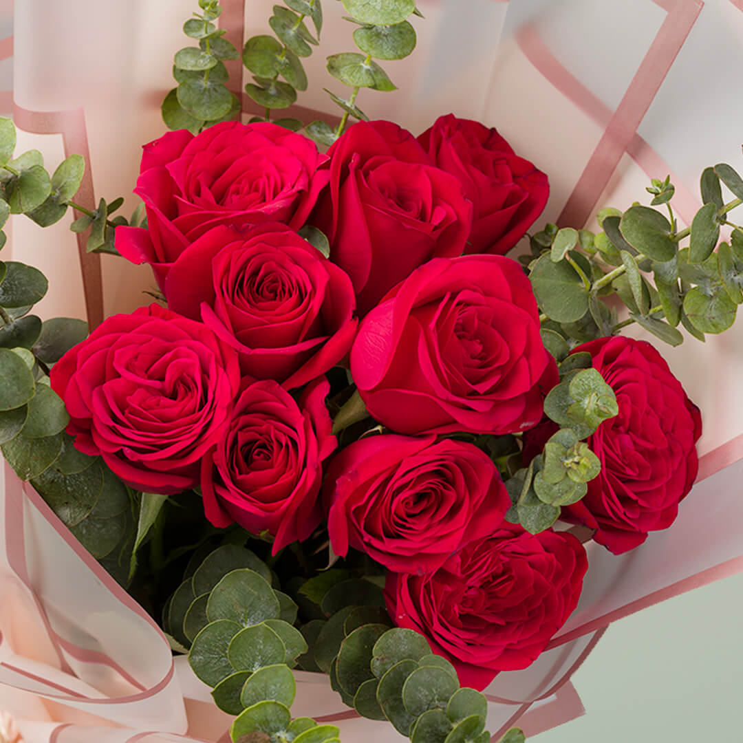 15 red roses bouquet for love and romantic gifting