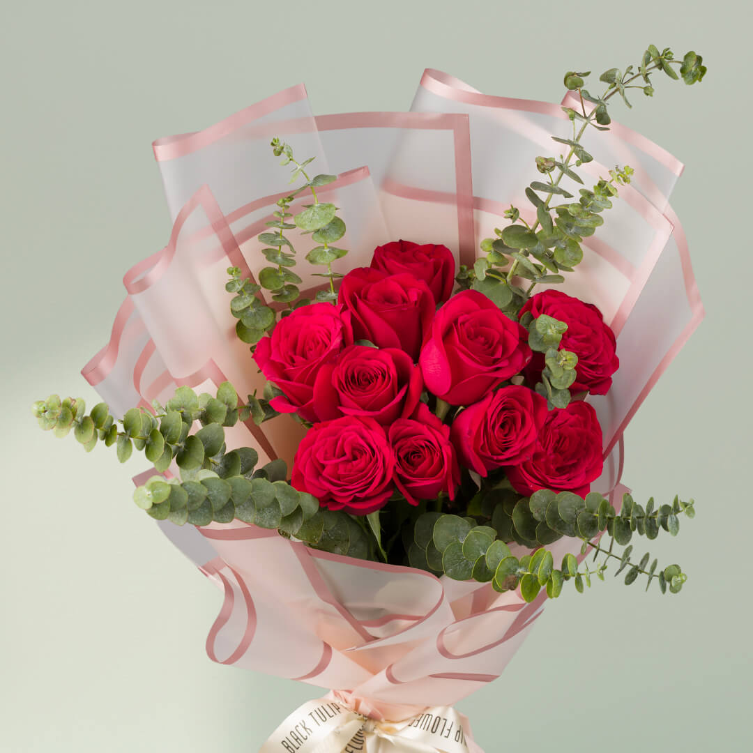 15 red roses bouquet for love and romantic gifting