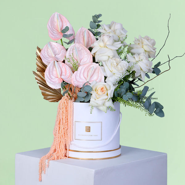 Peach blush roses flower box bouquet for elegant gifting