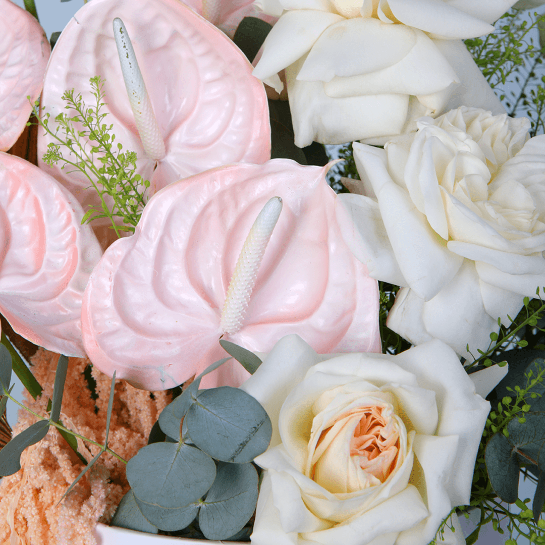 Peach blush roses flower box bouquet for elegant gifting