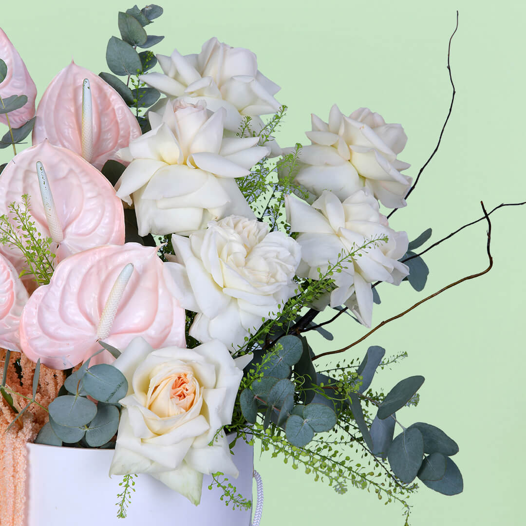 Peach blush roses flower box bouquet for elegant gifting