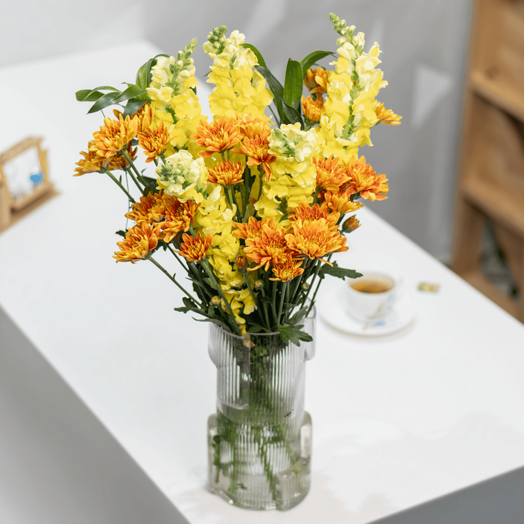 Seasonal Fresh Flower Subscription - Image 2