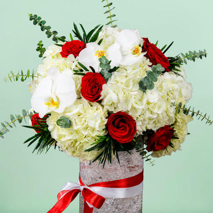 Splendid Mix White and Red Flowers