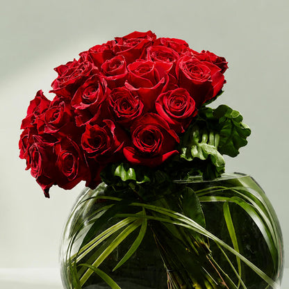 Fresh stunning red roses bouquet for online flower delivery