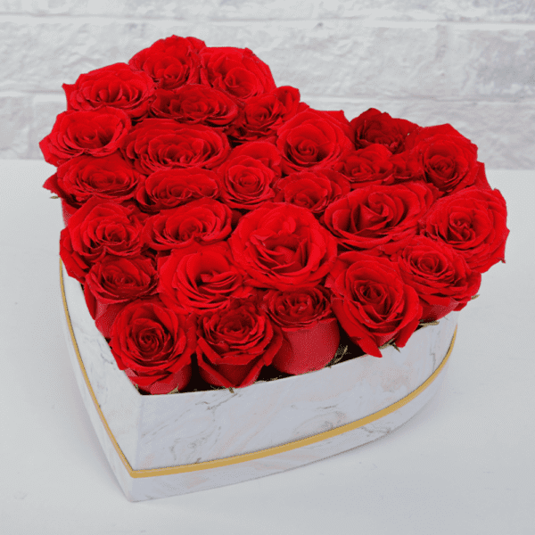 Red Roses In Heart Shape Flowers - Valentine's Day | btf.in