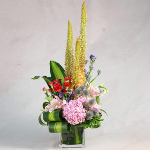 A Garden of Dreams | flower arrangements in vase at btf.in