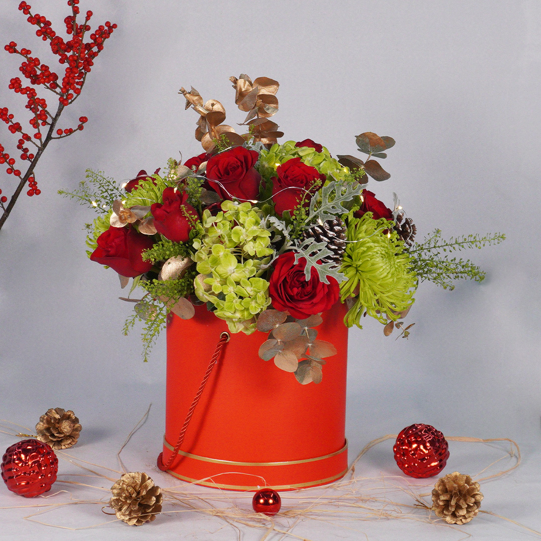 Yule Splendor Order Christmas Flowers Online with BTF.in